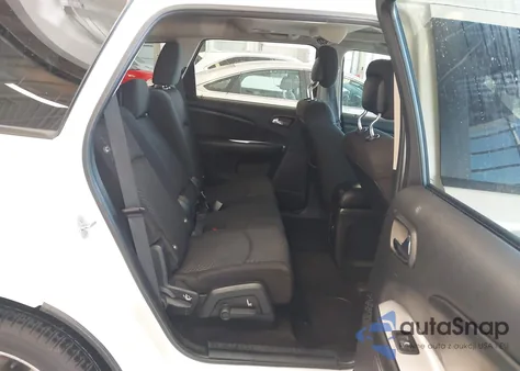 2015 Dodge Journey Sxt z USA, uszkodzony, nr VIN 3C4PDCBG8FT543350